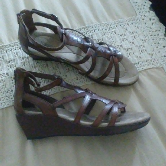 Bass Shoes - Bass Sandals